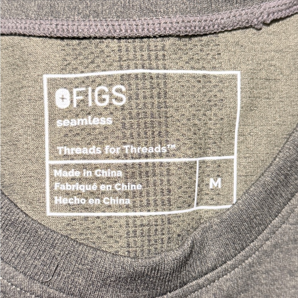 NEW Figs Salta Seamless Long Sleeve Underscrub Size Medium Moss - Picture 6 of 8